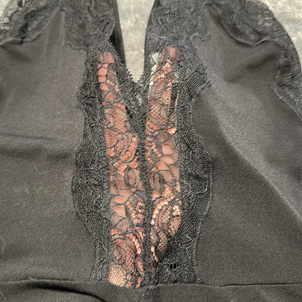 Romper - Picture 2 of 5